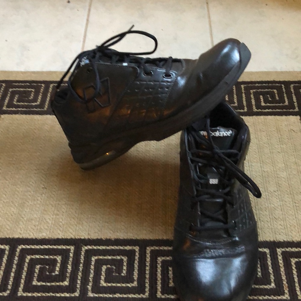Men’s New balance basketball shoes